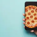 Top Tips to Order Pizza Online for a Quick and Delicious Meal